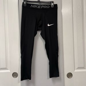 Nike 3/4 length compression tights